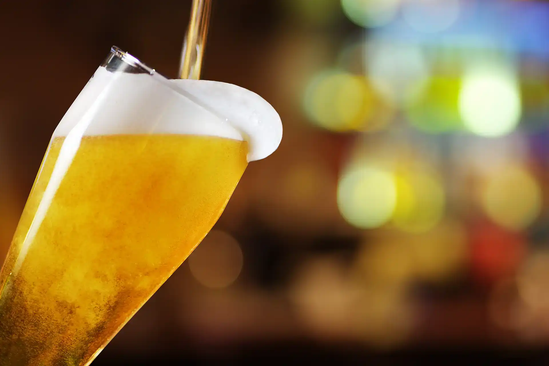 loft_slider_30889079_birra_bicchiere_schiuma